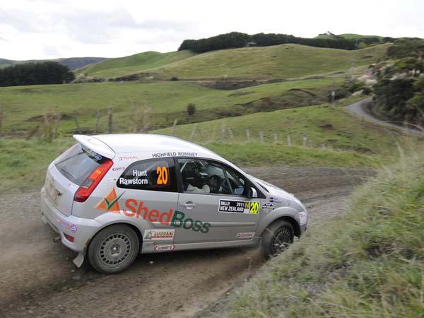 2wd drivers impress to retain support of class sponsor