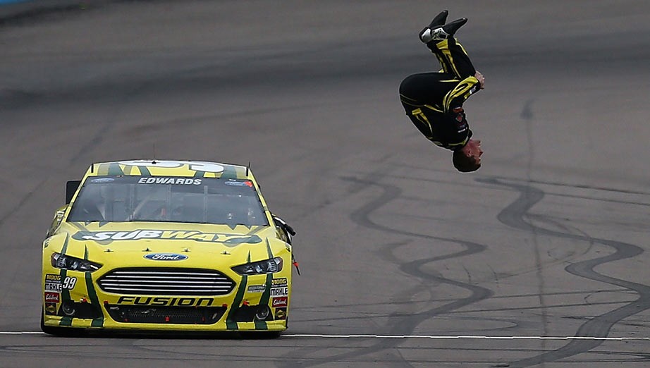 Edwards ends 70-race skid in Phoenix