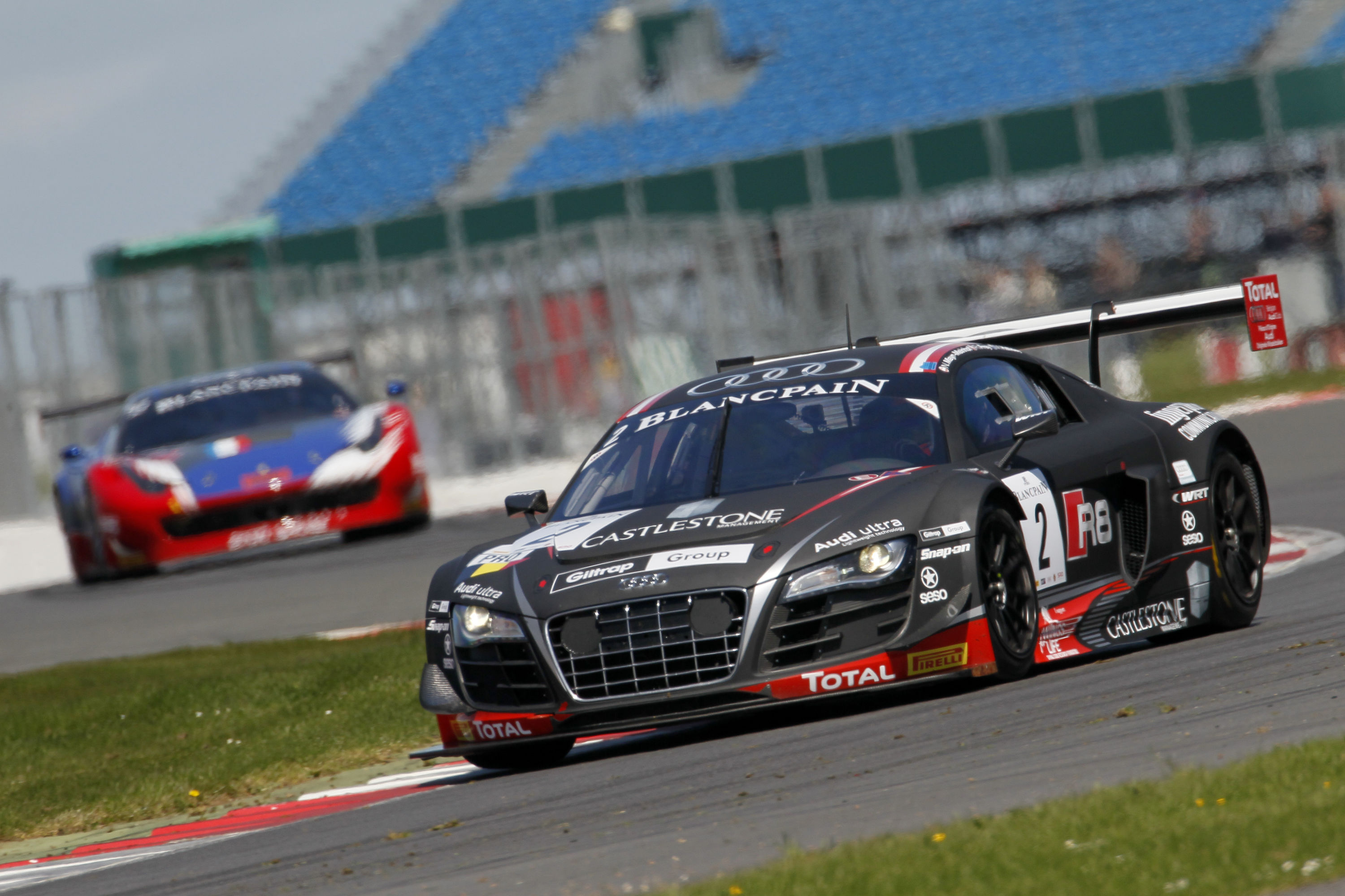 Halliday 8th in busy Silverstone Blancpain race
