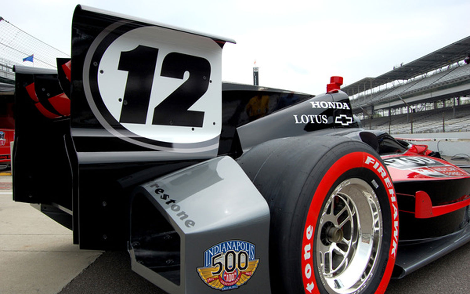 IZOD to split with Indycar after 2013