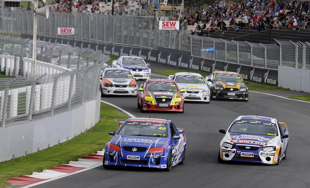 Stellar events highlight 2014 V8 Utes calendar