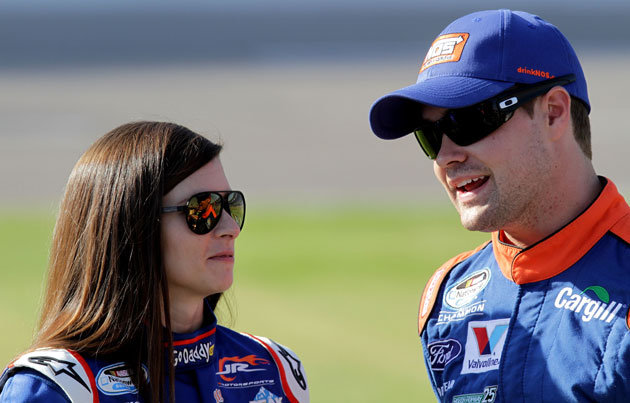 Stenhouse Jr. beats ‘the missus’ Danica to NASCAR Rookie Award