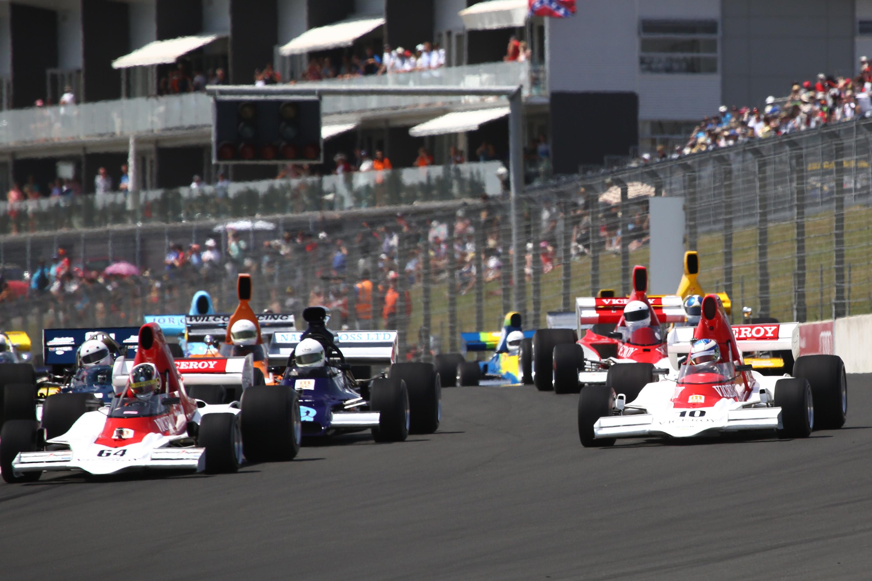 Hampton Downs F5000 trifecta for Michael Lyons