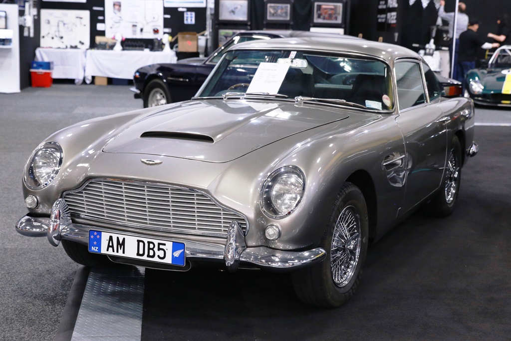 New classic car & motorcycle show at 2014 CRC Speedshow