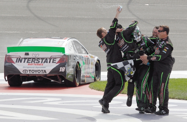 Busch holds off Larson for Fontana Sprint Cup win