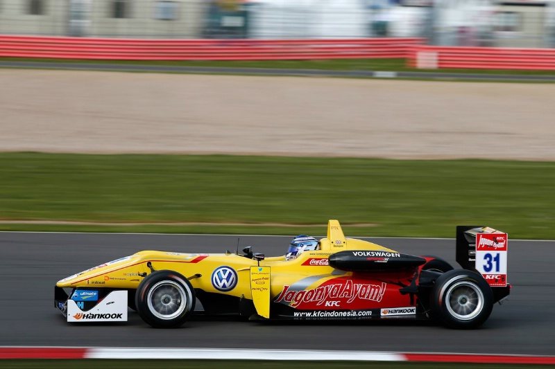 Blomqvist on Euro F3 pole for Silverstone opener