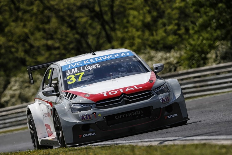 Lopez moves clear with third WTCC win of the season