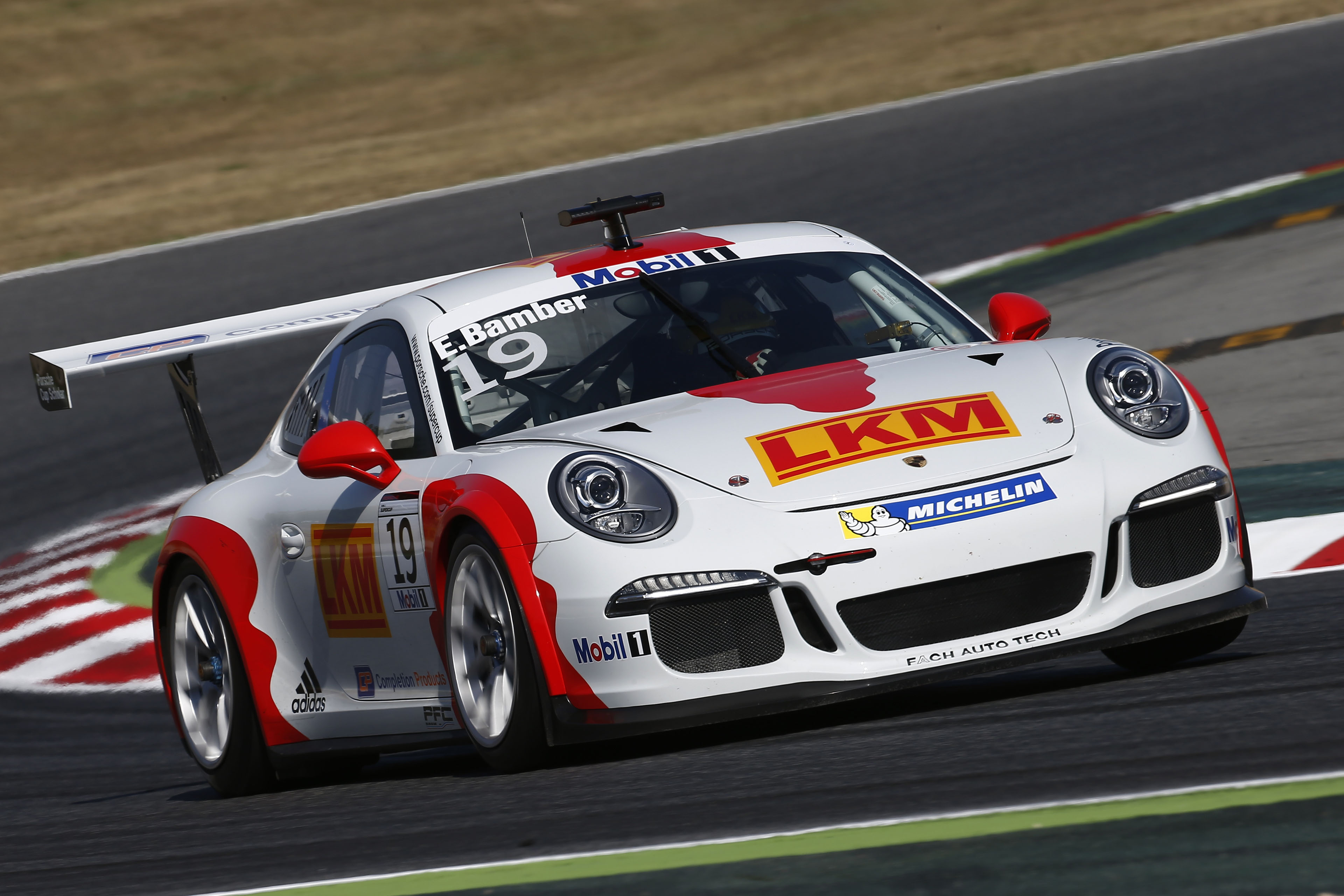 Front row for Bamber in super tight Supercup qualifying