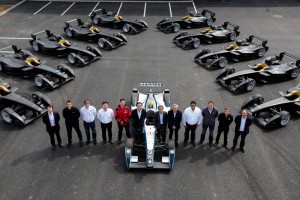 first-10-formula-e-race-cars-delivered-to-teams_100467014_l