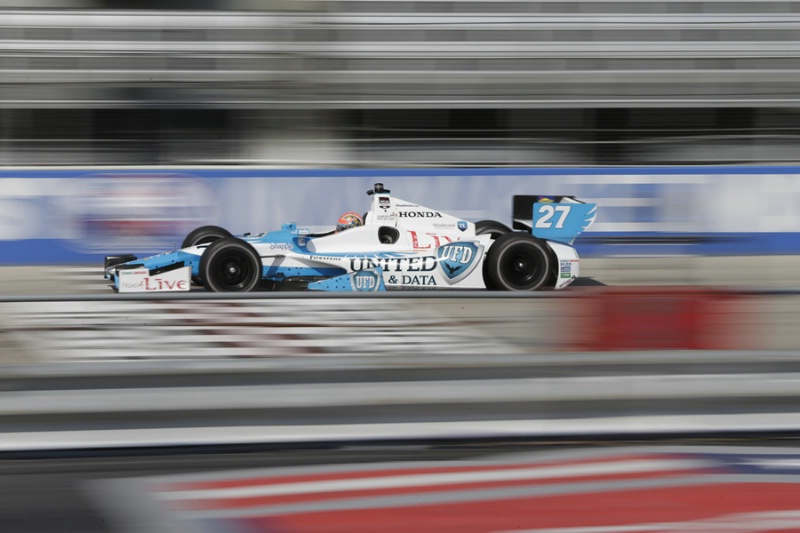 Hinchcliffe sets Milwaukee pace, positive start for Dixon in 6th