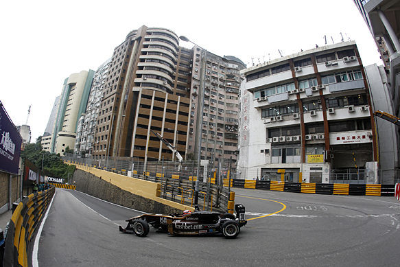 Rosenqvist on Macau F3 pole with Kiwis fifth and seventh