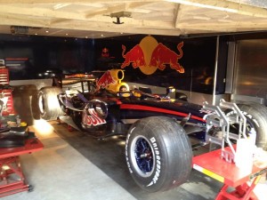 Mark Webber’s Red Bull RB3 is yours for just $500,000-4