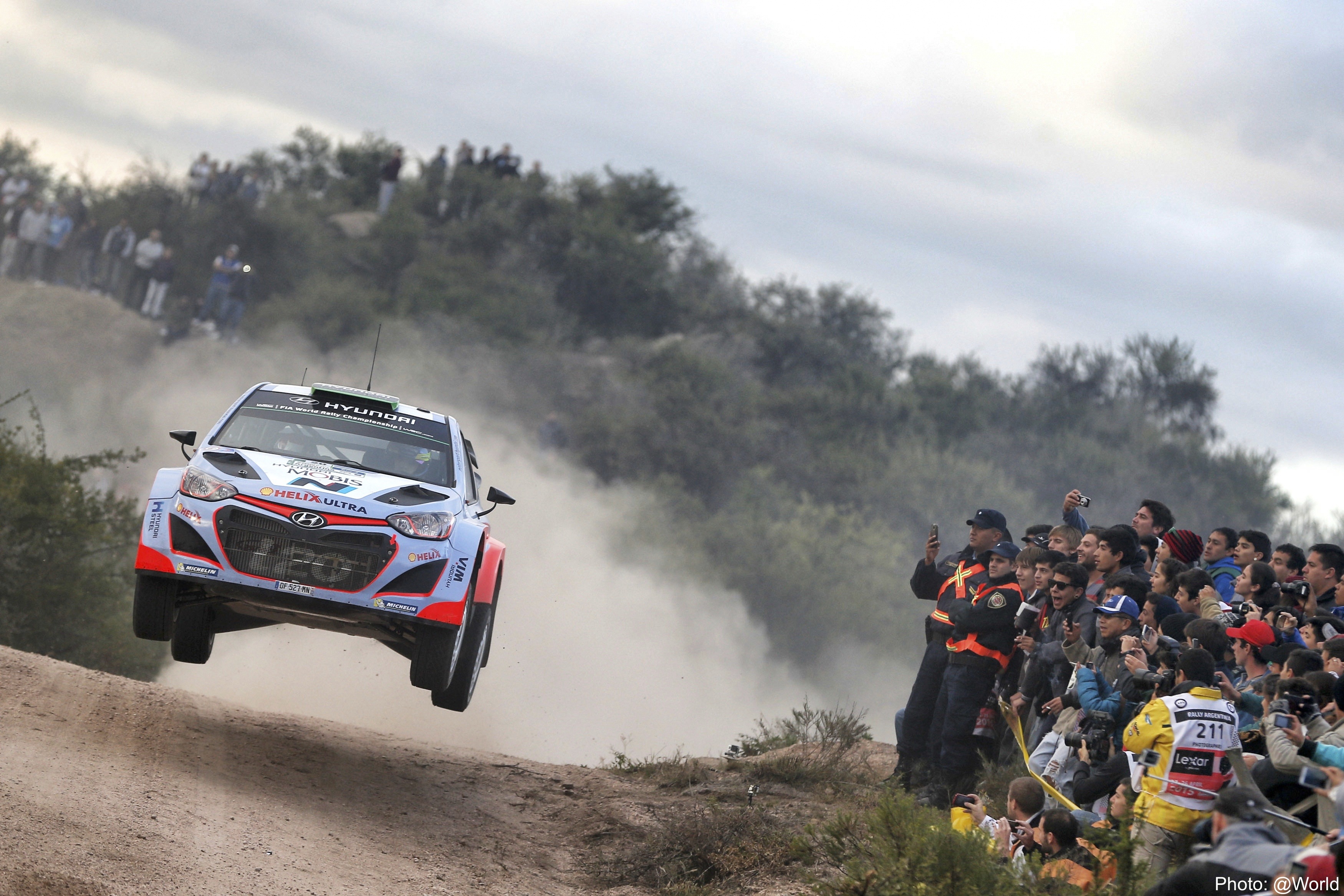 Paddon toughs it out to finish WRC Rally Argentina