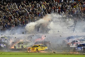 3-5 July, 2015, Daytona Beach, Florida USA
Denny Hamlin Austin Dillon crash wreck
©2015, Nigel Kinrade
LAT Photo USA