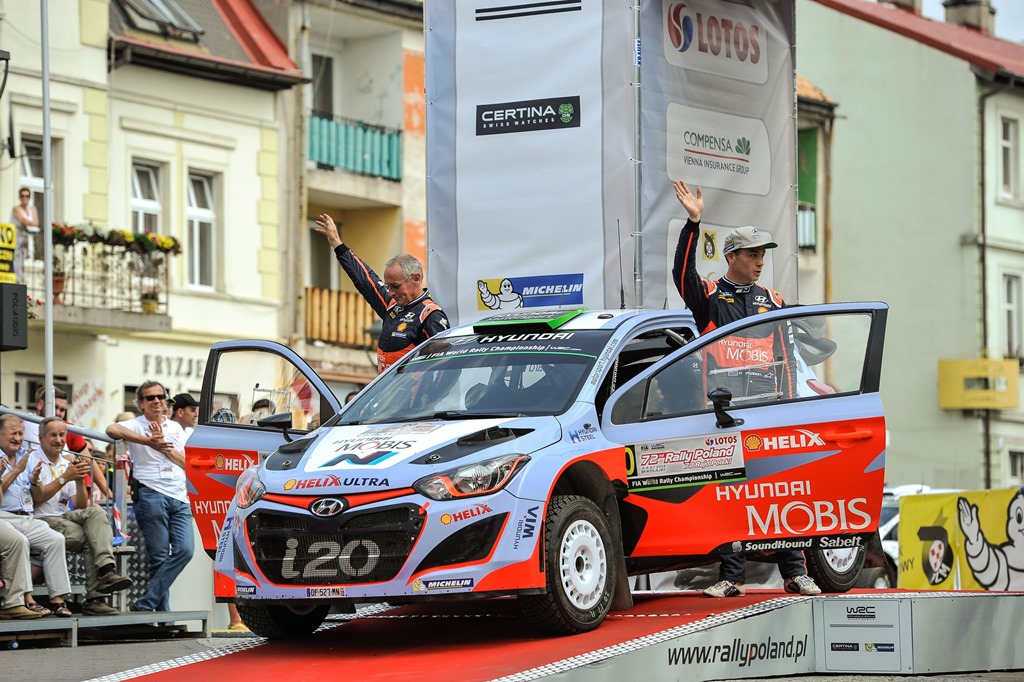 Paddon and Kennard perfectly positioned to take fourth at WRC Poland