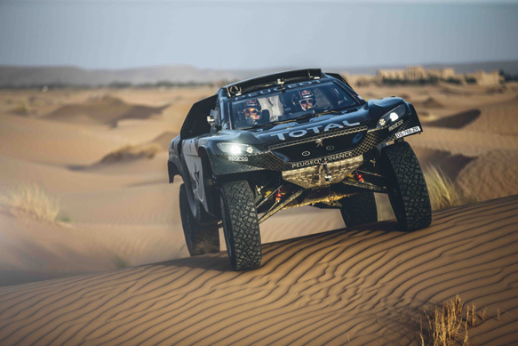 Peugeot launches revamped Dakar machine for 2016 assault