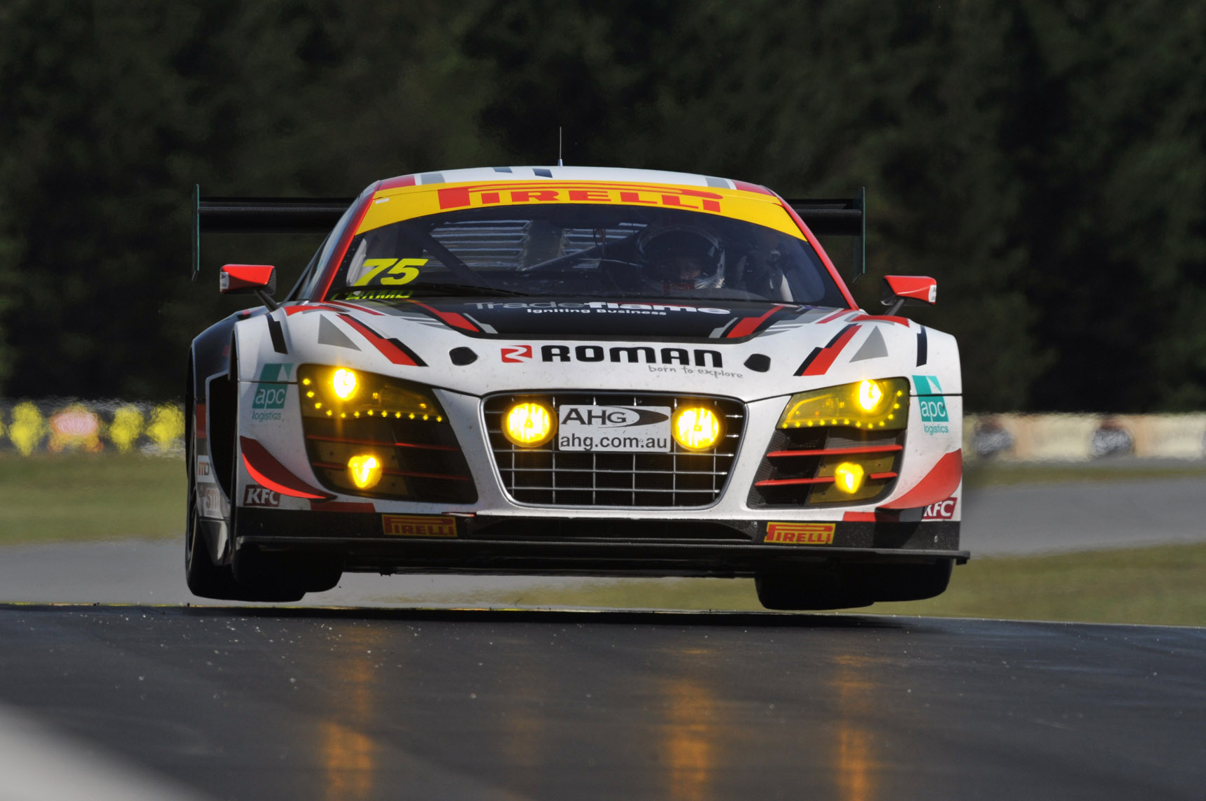 Haase takes AGT pole for Audi at Highlands’ season finale