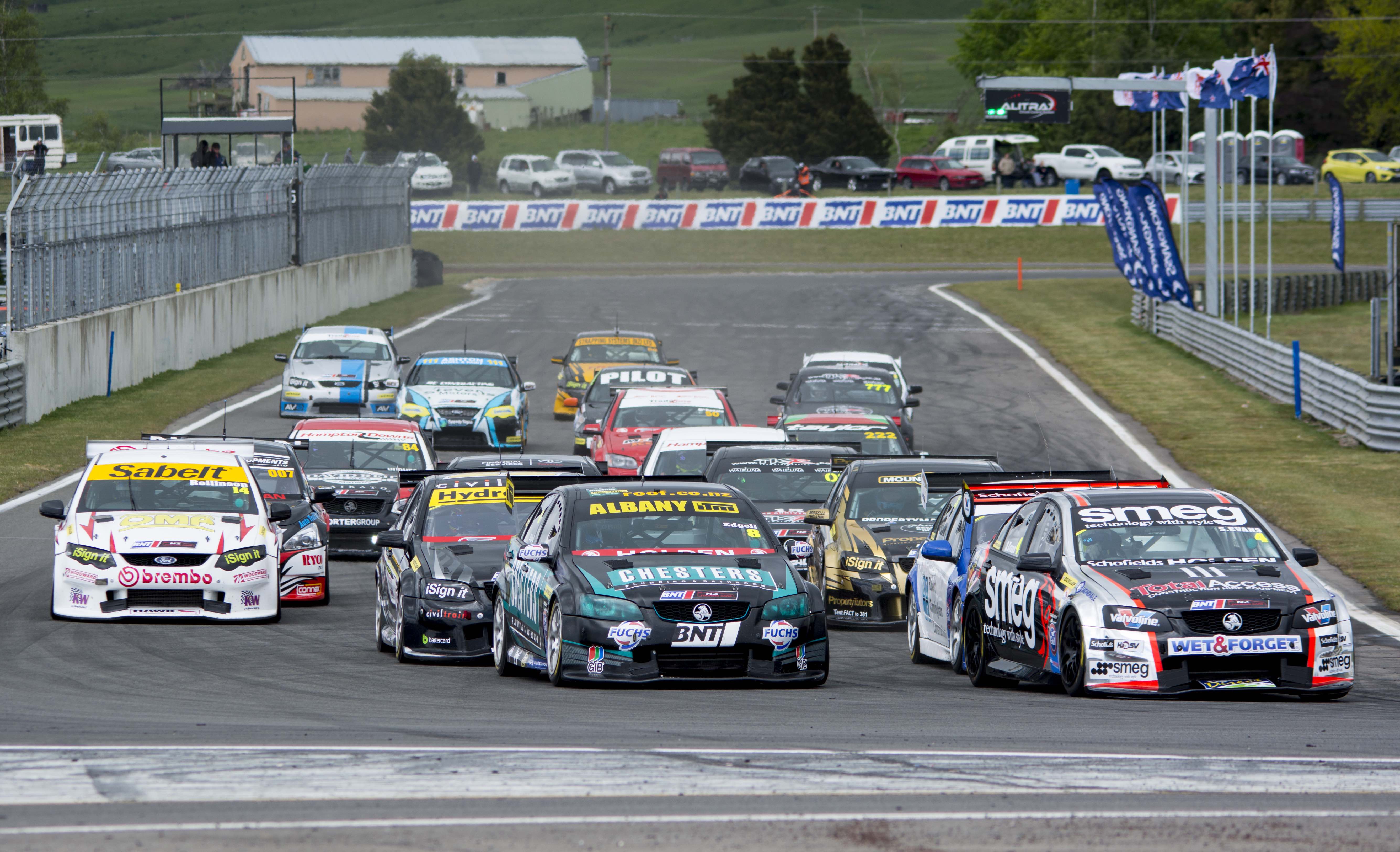 BNT NZ Touring Cars Drivers Ready Demanding Pukekohe Circuit