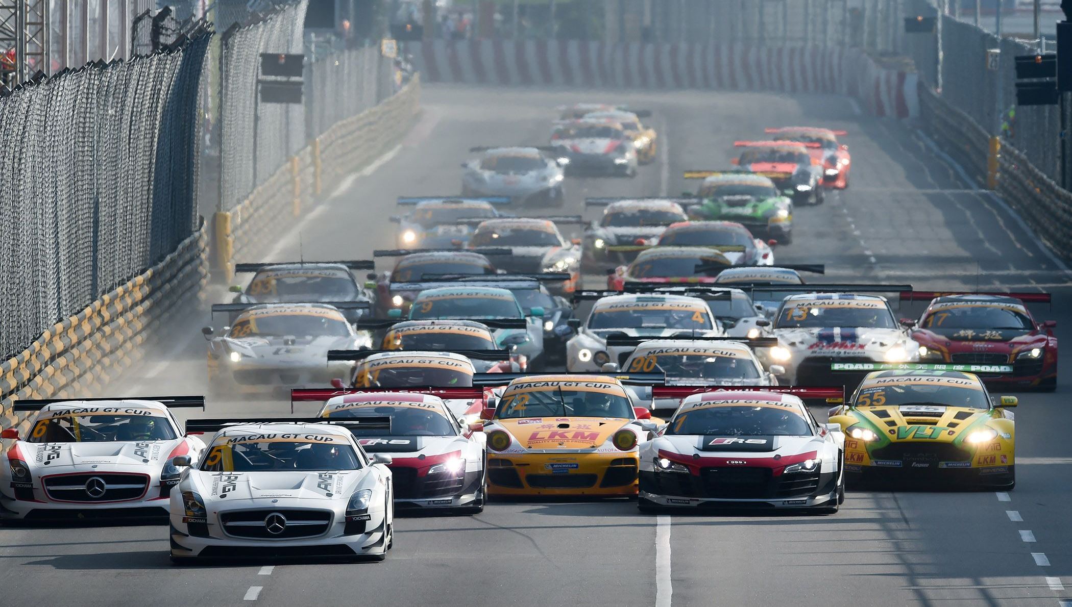 BATTLE OF THE WEEK: FIA GT World Cup action from Macau