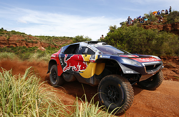 Loeb extends Dakar lead with second stage win