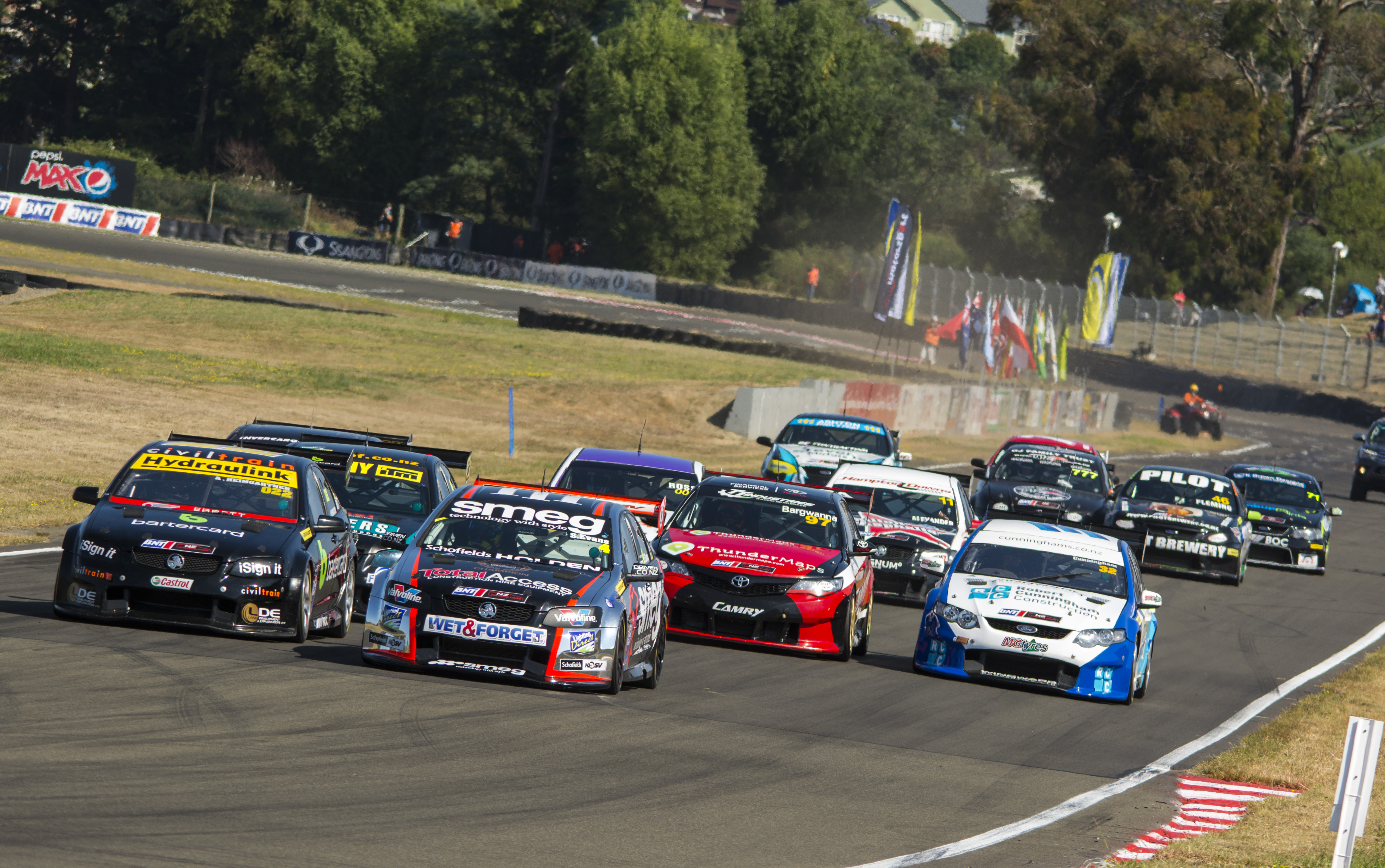 Two wins nets Evans NZ Touring Car round win at Manfeild