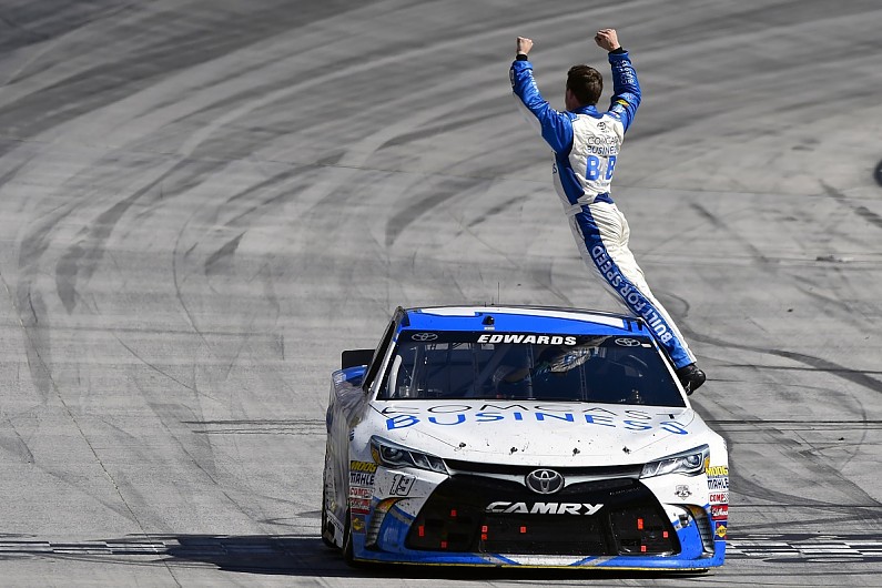 Edwards takes first NASCAR win of 2016 at Bristol