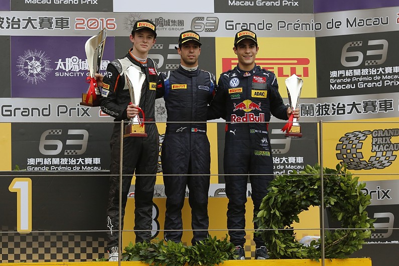 Da Costa wins Macau F3 qualifying race, Cassidy 11th