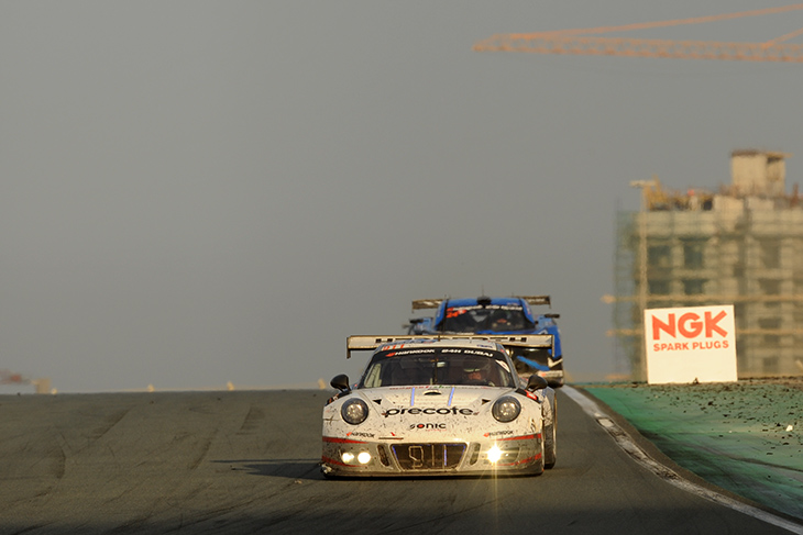 Hartley wins Dubai 24 Hours in first GT3 event with Porsche