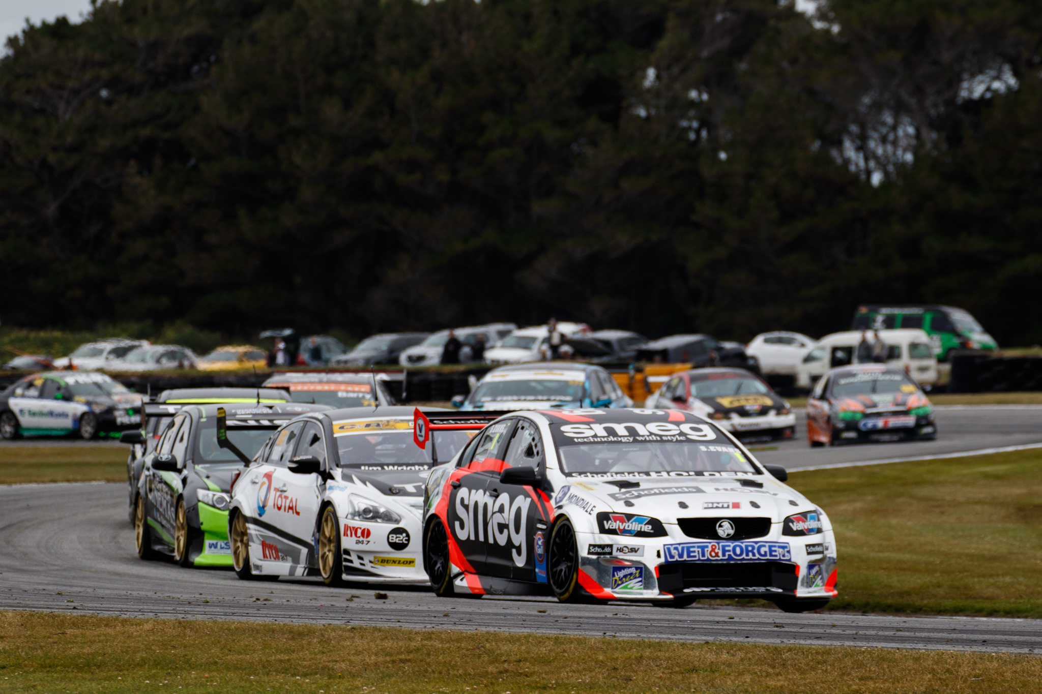 Evans draws first blood at Teretonga after tight NZ Touring Cars qualifying