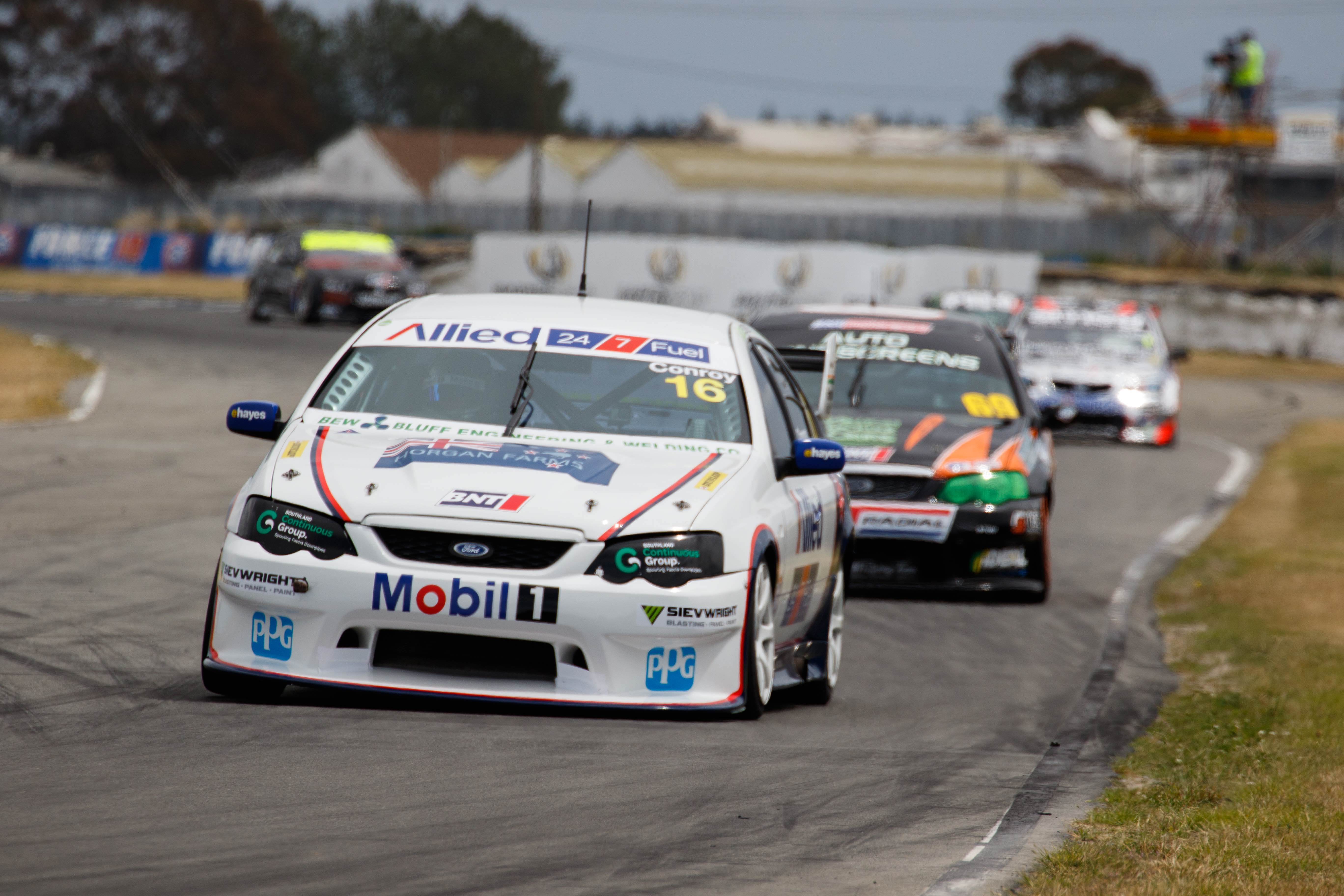 Wet weekend in store for NZ Touring Cars at Teretonga
