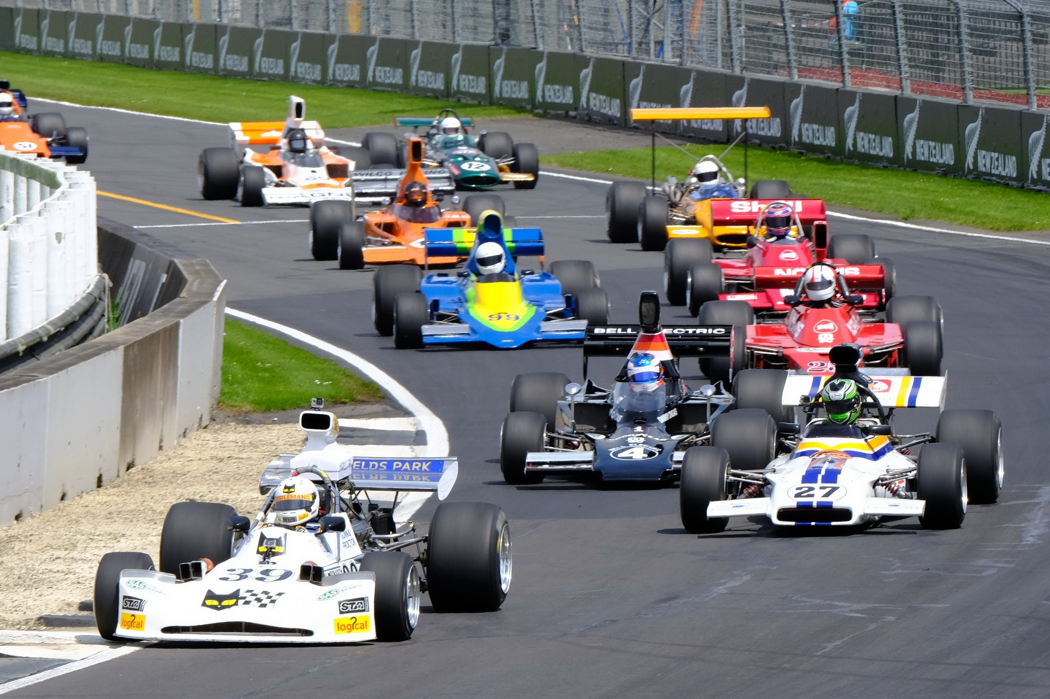 Proctor and Collins fight for F5000 wins at Pukekohe