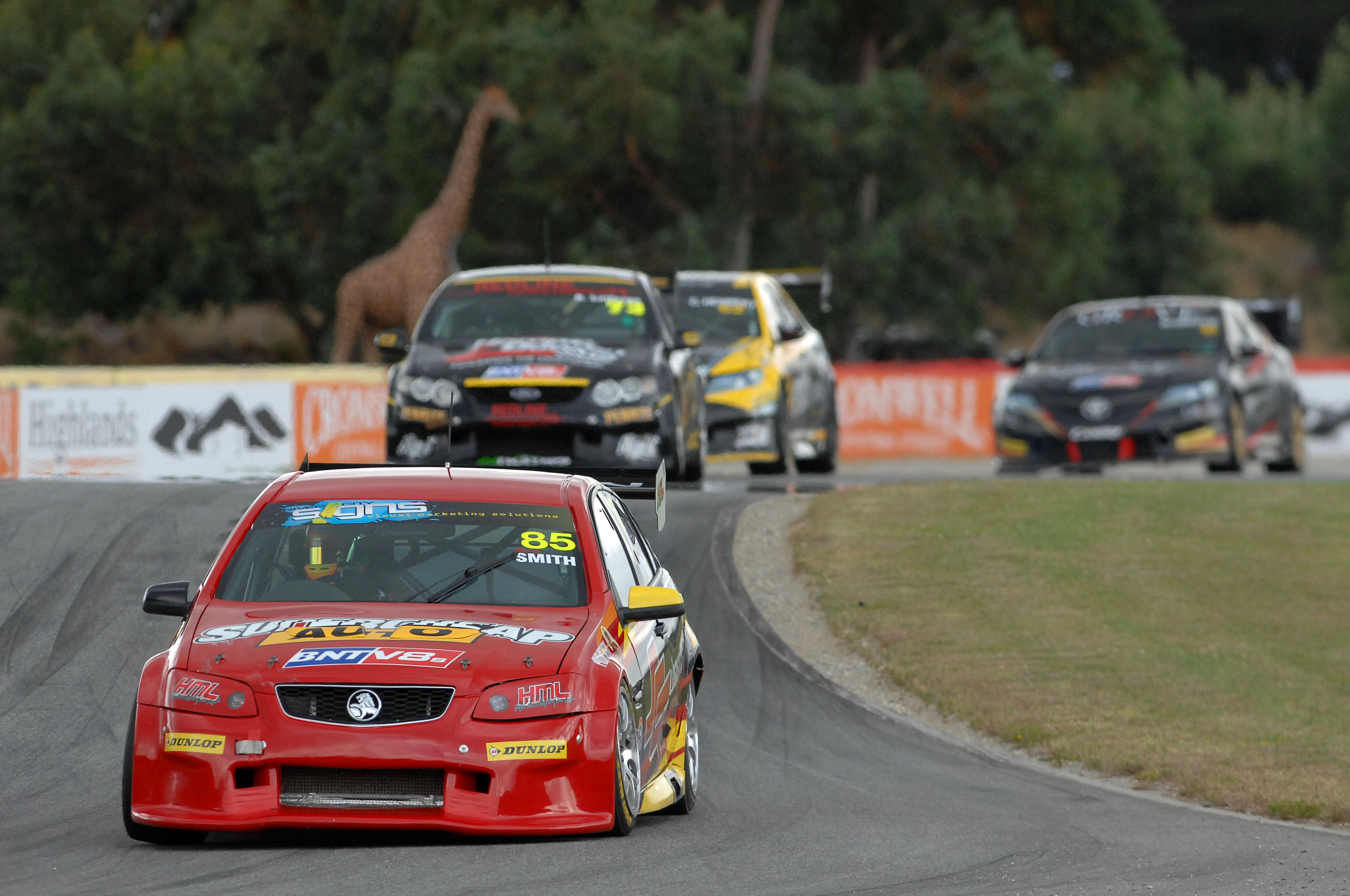Clean Sweep for Smith at Highlands in BNT V8s